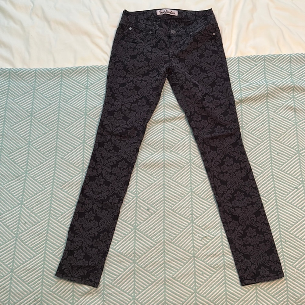 Black pattern pants